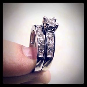 Bridal wedding ring set